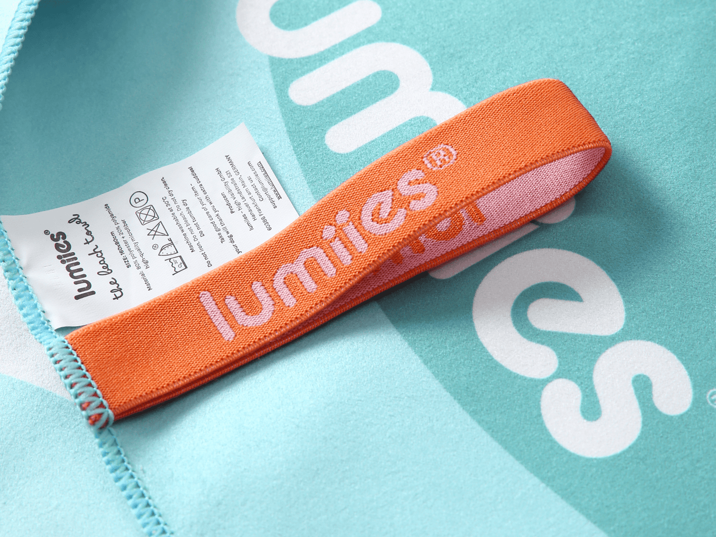 lumiies - high visibility - Schnelltrocknendes Mikrofaser-Handtuch (160×80 cm) - Pudel
