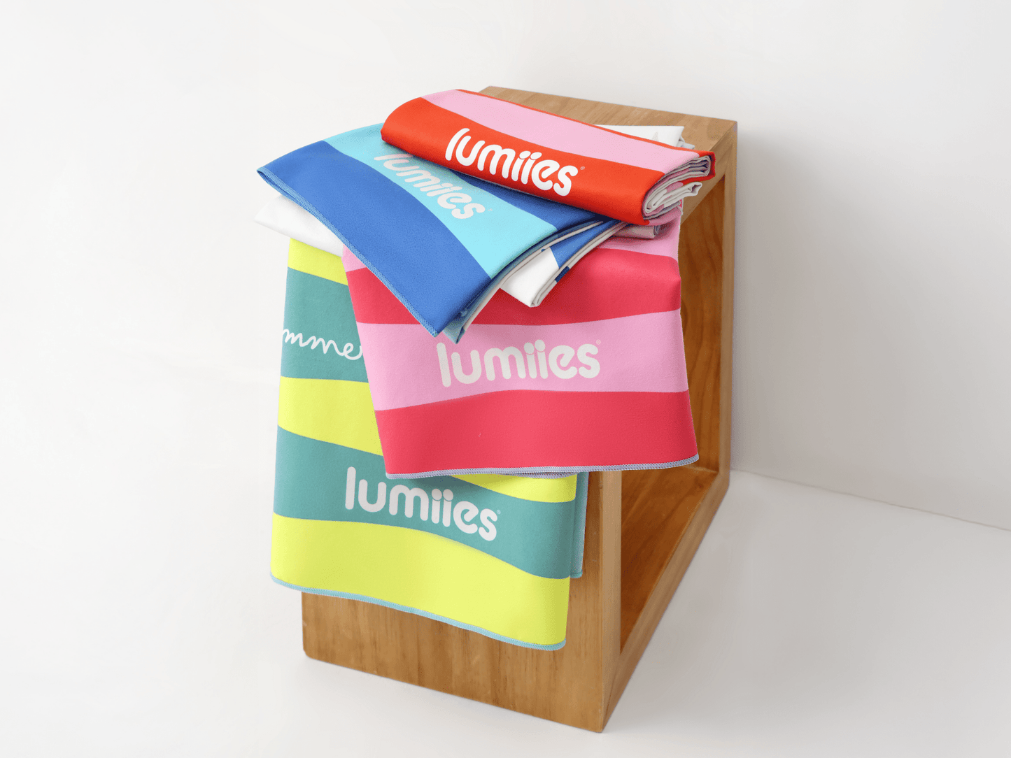 lumiies - high visibility - Schnelltrocknendes Mikrofaser-Handtuch (160×80 cm) - Pudel